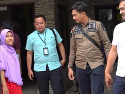 WN Malaysia di Gresik Diamankan dan Dideportasi Imigrasi Tanjung Perak