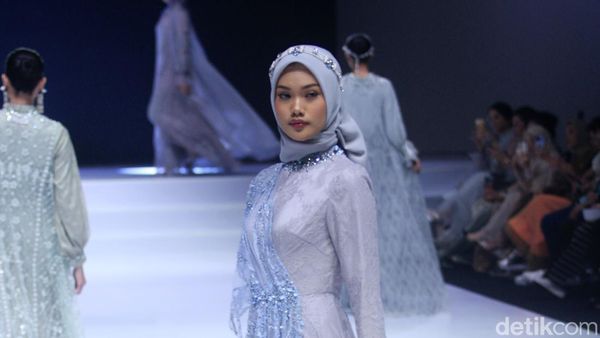 10 Koleksi Modest Fashion Zeta Prive di Indonesia Fashion Week 2023