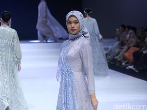 10 Koleksi Modest Fashion Zeta Prive di Indonesia Fashion Week 2023 10 Koleksi Modest Fashion Zeta Prive di Indonesia Fashion Week 2023