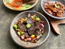 Cafe Kali: Menikmati Sambal Bakar Paru dengan Semilir Angin di Pinggir Kali