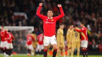 Peran Casemiro sedemikian signifikan di lini tengah MU sehingga tanpa dirinya, kemenangan pun jadi sulit dipetik. Foto: Getty Images/James Gill - Danehouse