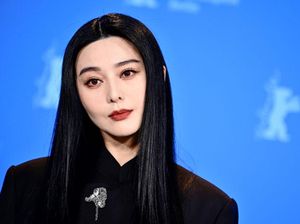 Fan Bingbing Muncul Setelah Nunggak Pajak Rp 1,7 Triliun: Aku Baik-baik Saja Fan Bingbing Muncul Setelah Nunggak Pajak Rp 1,7 Triliun: Aku Baik-baik Saja