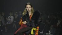 10 Koleksi Busana Burberry Fall/Winter 2023