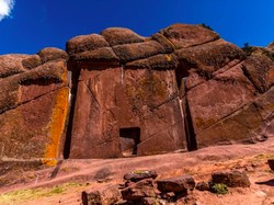 Menyingkap Kontruksi Monumental Gerbang Para Dewa di Peru