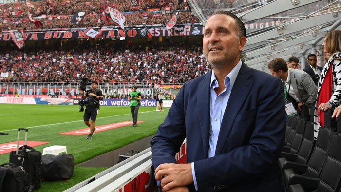 MILAN, ITALY - SEPTEMBER 03: Founder & Managing Partner at RedBird Capital Partners Gerry Cardinale looks on prior to the Serie A match between AC Milan and FC Internazionale at Stadio Giuseppe Meazza on September 03, 2022 in Milan, Italy. (Photo by Claudio Villa/AC Milan via Getty Images)