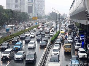 Tanpa Subsidi Motor-mobil Listrik pun Jalanan Sudah Macet
