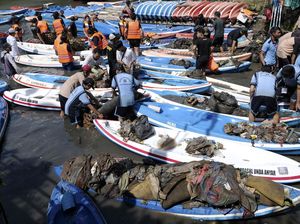 200 Pelajar Susur Hutan Mangrove Bali untuk Kurangi Sampah