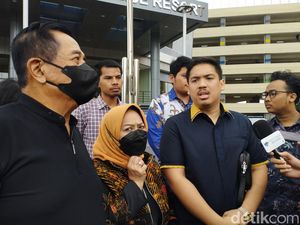 Ayah AKBP Dody Ngaku Pernah Ditelepon Teddy Minahasa soal Minta Satu Kubu Ayah AKBP Dody Ngaku Pernah Ditelepon Teddy Minahasa soal Minta Satu Kubu