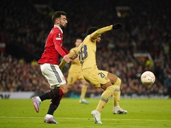 Fernandes Bicara soal Keputusan Wasit Ganjar MU Penalti