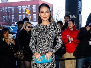 Isi Koper Luna Maya Saat Traveling, 2 Kg untuk Skincare Isi Koper Luna Maya Saat Traveling, 2 Kg untuk Skincare