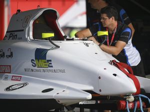 Mengintip Persiapan Pembalap F1 Powerboat Sebelum Jajal Trek Danau Toba Mengintip Persiapan Pembalap F1 Powerboat Sebelum Jajal Trek Danau Toba