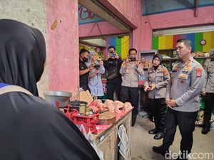 Curhat Pedagang Pasar Wates Tercekik Rentenir: Nyicil Sampai Bangkrut