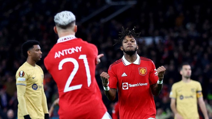 Soccer Football - Europa League - Play-Off Second Leg - Manchester United v FC Barcelona - Old Trafford, Manchester, Britain - February 23, 2023 Manchester Uniteds Fred celebrates scoring their first goal with Antony REUTERS/Carl Recine     TPX IMAGES OF THE DAY