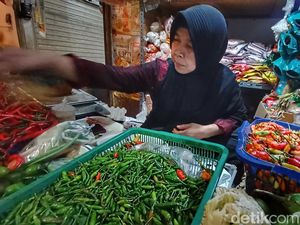 Harga Cabai di Pasar Cicalengka yang Makin Pedas