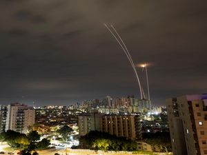 Balas Serangan Roket, Jet Tempur Israel Gempur Gaza Balas Serangan Roket, Jet Tempur Israel Gempur Gaza