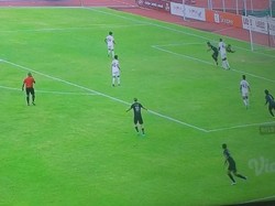 Persebaya Vs PSM Saling Serang hingga Menit 30, Skor Masih 0-0