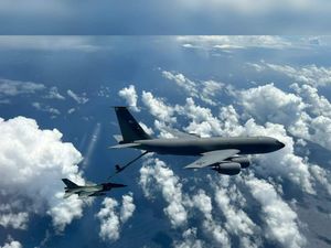 Lanud Iswahjudi Pastikan Pesawat Militer AS di Langit Blitar Sedang Latihan Lanud Iswahjudi Pastikan Pesawat Militer AS di Langit Blitar Sedang Latihan