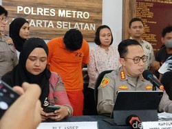 Beda dari Mario Dandy, Tersangka Shane Terus Menunduk Saat Dipamerkan Polisi