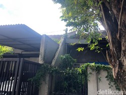 Ciri-ciri Sosok Misterius yang Naik Atap-Resahkan Warga Kutisari Surabaya