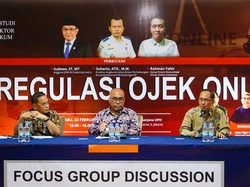 UPH Gelar Forum Diskusi Bahas Regulasi Ojek Online di Indonesia
