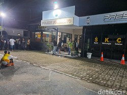 Warga Jombang Datangi Polsek Jogoroto Laporkan Pengolahan Limbah Aluminium