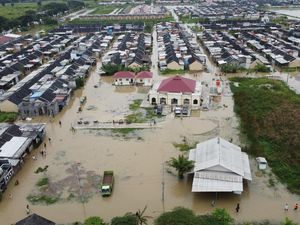 Perumahan di Cikarang Utara Terendam Banjir Setinggi 1 Meter