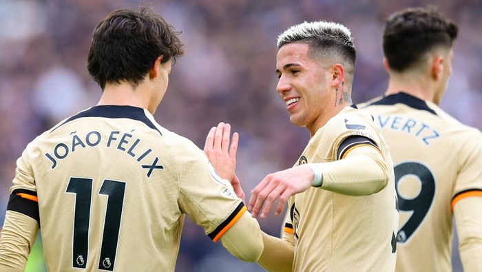 Enzo Fernandez pada Chelsea: Permanenkan Joao Felix, dong