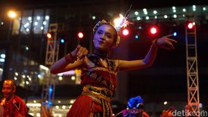 Potret Meriahnya Festival Kenthongan di Purwokerto