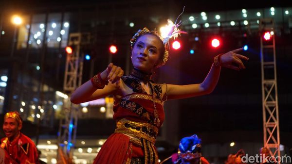 Potret Meriahnya Festival Kenthongan di Purwokerto