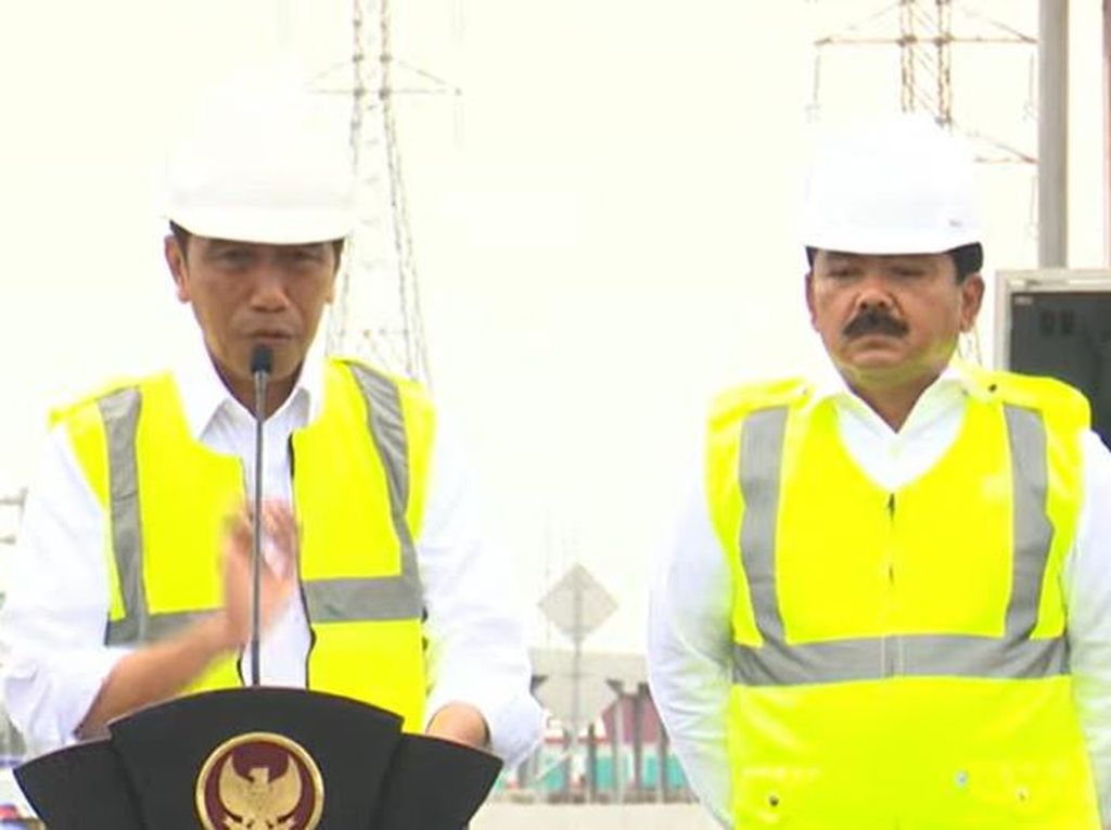 Resmikan Tol Semarang-Demak Seksi II, Jokowi: Sekaligus Sebagai Tanggul Laut Resmikan Tol Semarang-Demak Seksi II, Jokowi: Sekaligus Sebagai Tanggul Laut
