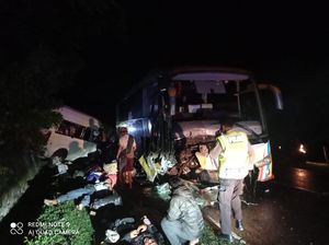 Korban Kecelakaan Maut Travel Panca Sari Rombongan Keluarga dari Bali Korban Kecelakaan Maut Travel Panca Sari Rombongan Keluarga dari Bali