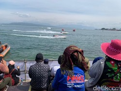 Jonas Anderson Tercepat di Free Practice Kedua F1H2O Danau Toba