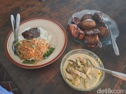 Pecel Empal Mbah Namleg Sudah Kondang Lezatnya Sejak 86 Tahun Lalu