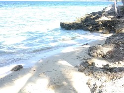 Pantai Tanjung Tihu Gorontalo Berpasir Putih, Sungguh Menawan