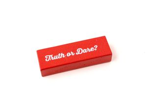 45 Pertanyaan Truth or Dare untuk Pasangan, Ada yang Sensual Khusus 18+ 45 Pertanyaan Truth or Dare untuk Pasangan, Ada yang Sensual Khusus 18+