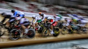 Unjuk Gigi Pebalap Wanita Dunia di Nomor Elemination Race