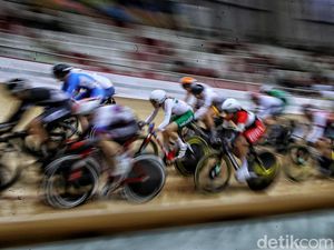 Unjuk Gigi Pebalap Wanita Dunia di Nomor Elemination Race Unjuk Gigi Pebalap Wanita Dunia di Nomor Elemination Race