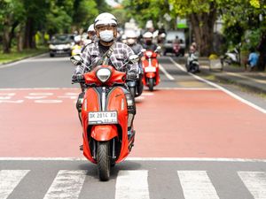 5 Cara Menghemat BBM Motor Matic 5 Cara Menghemat BBM Motor Matic