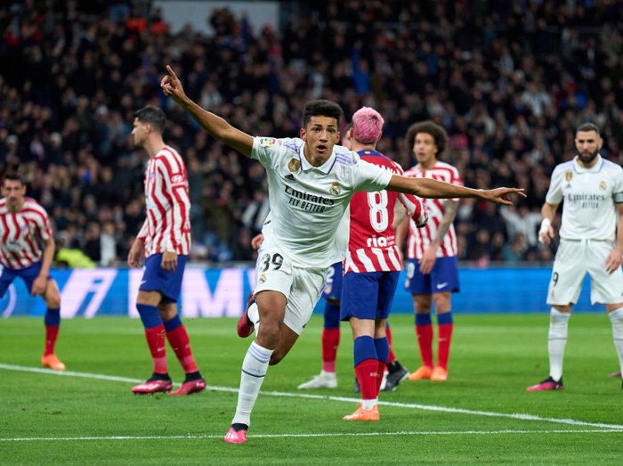 MADRID, SPAIN - FEBRUARY 25: Alvaro Rodriguez of Real Madrid celebrates after scoring the team's first goal during the LaLiga Santander match between Real Madrid CF and Atletico de Madrid at Estadio Santiago Bernabeu on February 25, 2023 in Madrid, Spain. (Photo by Angel Martinez/Getty Images)