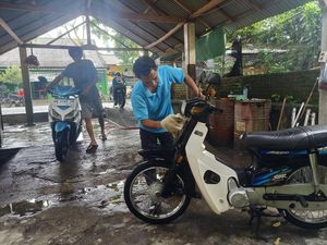 Tarif Miring, Cuci Motor Napi Rutan Negara Laris Manis Tarif Miring, Cuci Motor Napi Rutan Negara Laris Manis