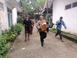 Hilang 2 Hari, Balita Ditemukan di Bawah Saluran Air Sambil Gigit Batu