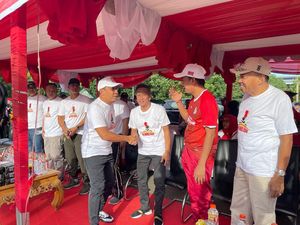 Ketua DPRD-Wali Kota Makassar Ramaikan Jalan Sehat IKA Unhas Bone