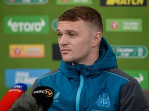 Newcastle Keok, Trippier Adu Mulut dengan Suporter Newcastle Keok, Trippier Adu Mulut dengan Suporter