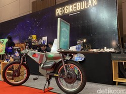 Ide Liar Bengkel asal Pamulang Sulap Astrea jadi Motor Listrik untuk Pergi ke Bulan