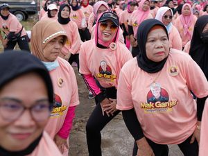 Mak Ganjar Gelar Senam Bersama-Periksa Kesehatan Gratis di Bandung
