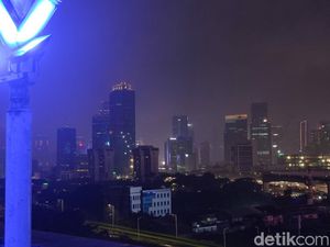 Jakarta dan Sekitarnya Hujan Deras hingga Angin Kencang Malam Ini Jakarta dan Sekitarnya Hujan Deras hingga Angin Kencang Malam Ini