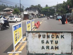 Lalin Puncak Arah Jakarta Padat, Polisi Berlakukan One Way