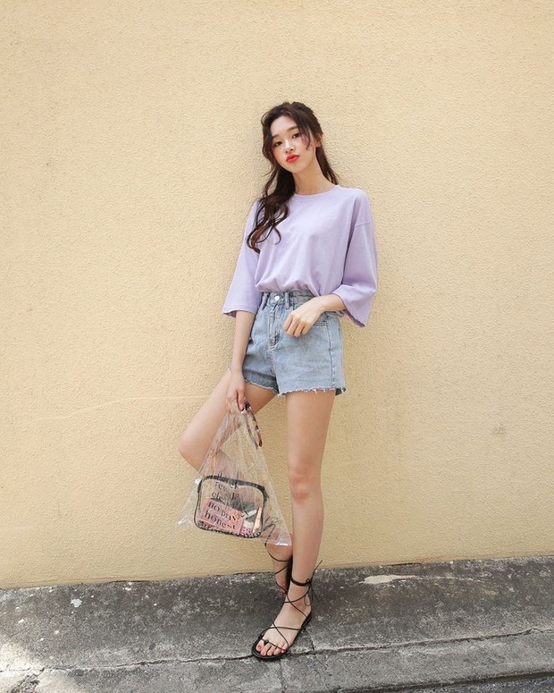 Oversized t-shirt/Foto: Instagram.com/Dahongdaily Oversized t-shirt