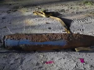 Terkejutnya Warga Pekanbaru Usai Temukan Mortir Seberat 250 Kg Terkejutnya Warga Pekanbaru Usai Temukan Mortir Seberat 250 Kg