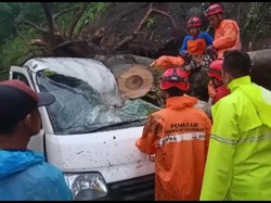 Jalan Nasional Trenggalek-Ponorogo Masih Ditutup Imbas Longsor